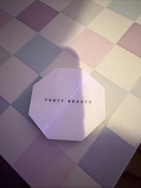 Fenty Beauty Highlighter Duo in KILLAWATT- Girl next door and chic phreak